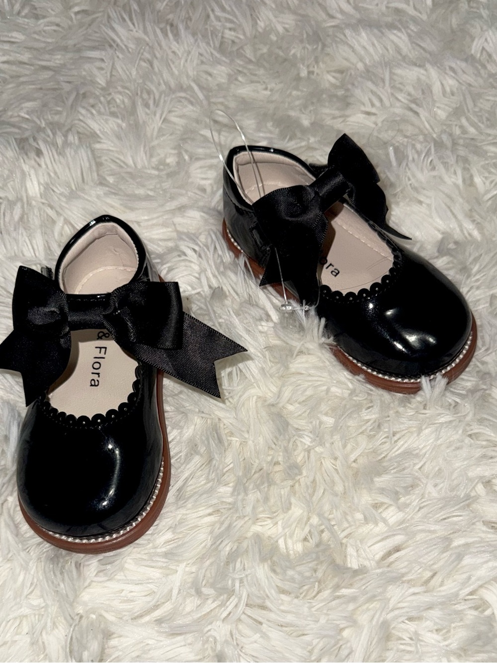 Felix & Flora patent leather Mary Jane shoes black bow size 5 toddler